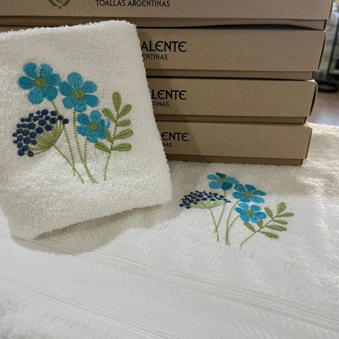 juego-toalla-y-toallon-bordado-592